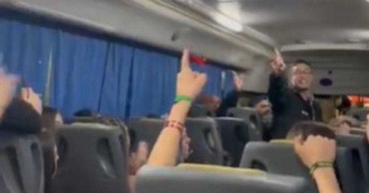 el-gobierno-imputo-a-la-empresa-baxtter-por-los-canticos-antisemitas-en-un-viaje-de-egresados:-de-cuanto-podria-ser-la-multa