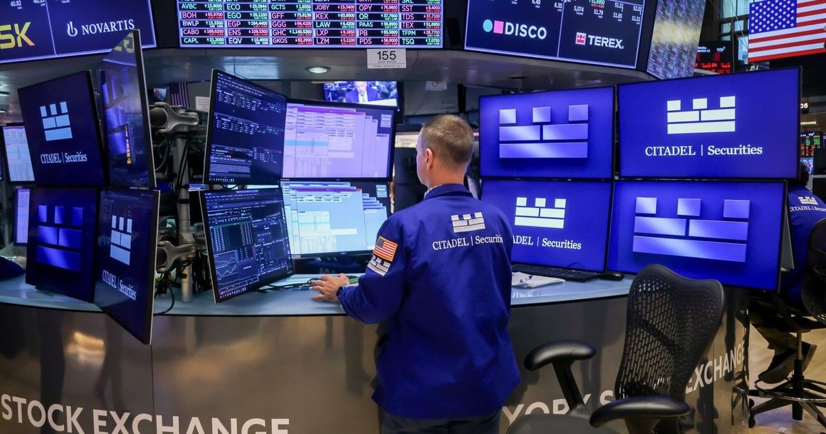 la-tension-cambiaria-no-cede:-estados-unidos-volvio-a-intervenir-en-el-mercado,-pero-el-dolar-cerro-en-alza