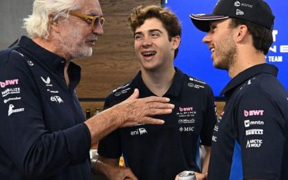 La teoría que circula en los pasillos de Alpine tras la polémica en Austin: ¿Flavio Briatore lo puso a prueba a Franco Colapinto?