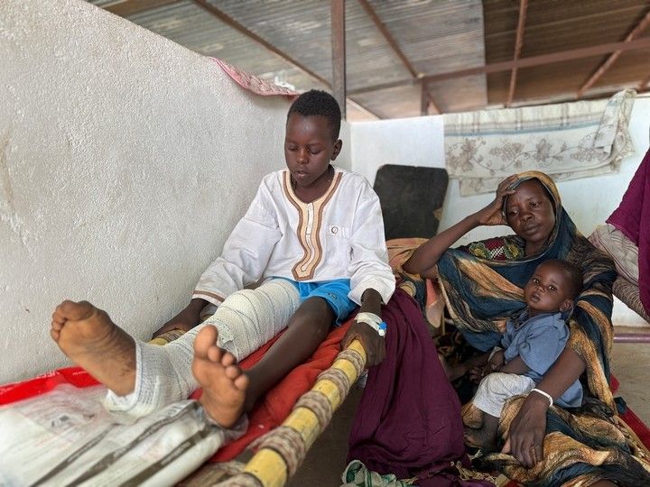 Niños heridos y desnutridos, en Tawila. Foto: MSF