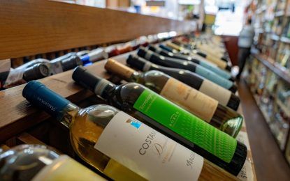 El Gobierno eliminó 973 normas y desregula la industria del vino argentina