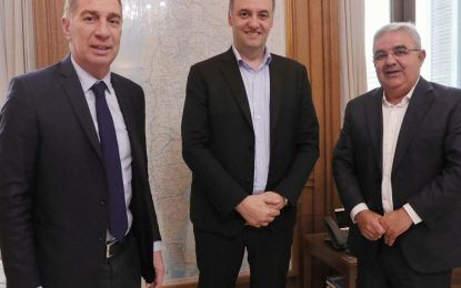 El oficialismo corre cabeza a cabeza y sueña con arrebatarle la primera minoría al peronismo