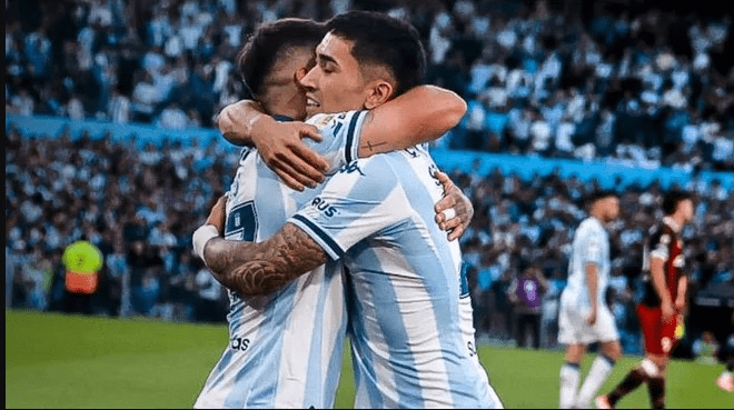 con-un-gol-agonico,-racing-le-dio-otro-golpe-a-river-y-avanzo-a-cuartos