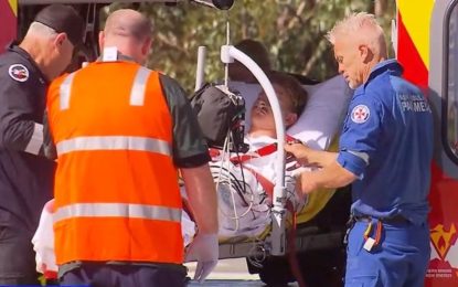 Un tiburón atacó a su novia, luchó para espantarlo y la cargó 50 metros bajo el agua: «Murió en los brazos de un héroe»
