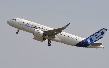 «Caída repentina de altitud y riesgo crítico»: todo lo que se sabe de la falla informática que detectó Airbus en sus aviones y frenó miles de vuelos