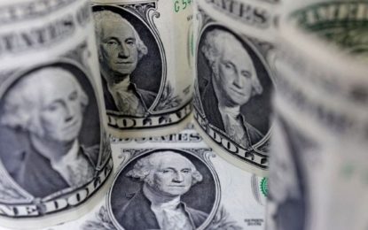 Baja el dólar y el mercado repunta tras el anuncio de la colocación de un nuevo bono