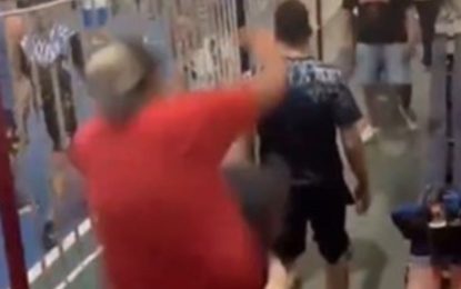 Escándalo en un partido de fútbol infantil en Lanús: batalla campal entre padres y los dos equipos eliminados