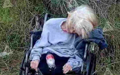 Sola y entre la basura: hallan a una abuela con «desnutrición severa» abandonada al costado de una calle