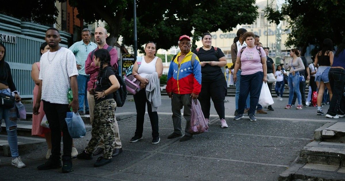 las-presiones-de-estados-unidos-suben-la-tension-y-desequilibran-la-navidad-de-los-venezolanos:-el-temor-por-lo-que-pasara-y-por-que-la-plata-no-alcanza