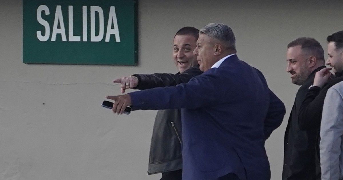 como-se-maneja-el-reparto-de-cargos-de-afa-en-fifa-y-conmebol:-tapia-compra-fidelidades-a-cambio-de-trafico-de-influencias