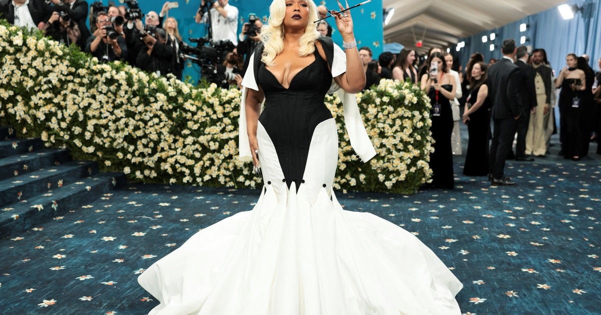 el-viaje-de-liberacion-de-peso-de-lizzo:-de-los-atracones-a-la-sinceridad-y-su-alerta-sobre-el-ozempic