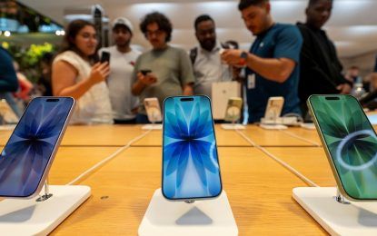 Electrónicos importados: se eliminan los aranceles a celulares y otros artículos, pero hay dudas sobre la baja de precios