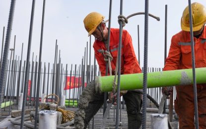 Ya son más los trabajadores «por cuenta propia» y los no registrados, que los registrados