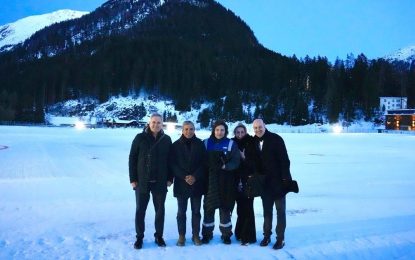 Caputo calificó de “muy fructífero” el viaje a Davos y dijo que Milei “atrae inversiones”