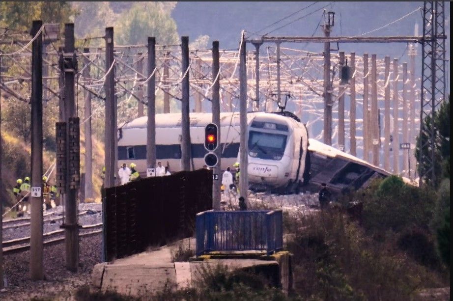 tragedia-en-espana:-un-informe-preliminar-determino-que-la-rotura-de-un-carril-causo-el-accidente-ferroviario