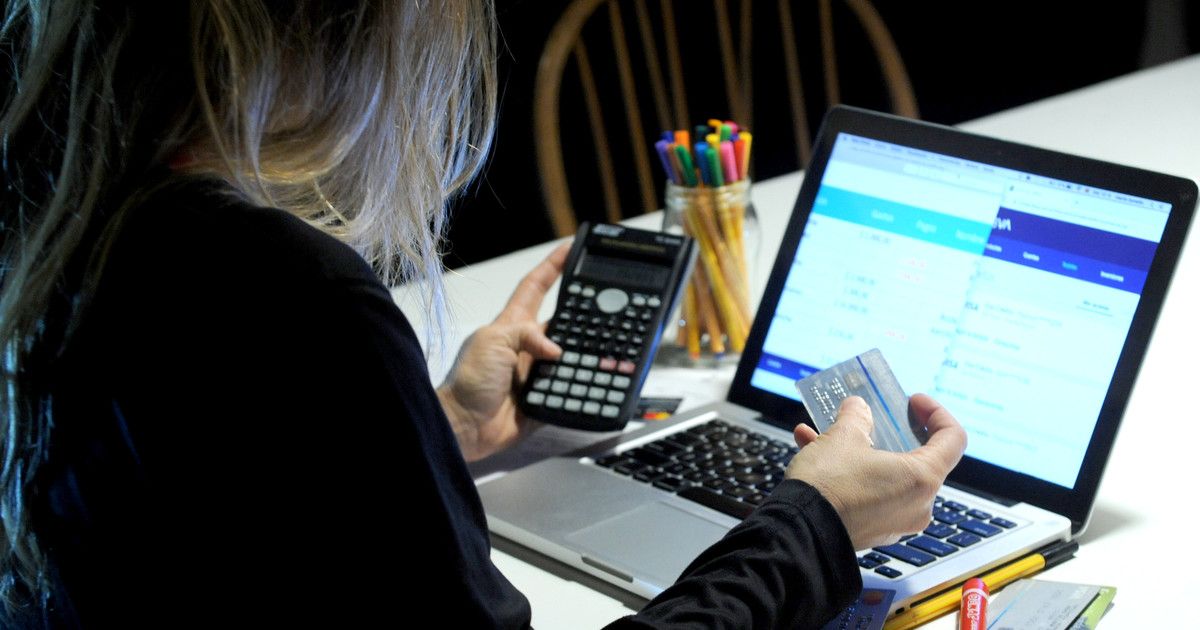 la-deuda-de-las-familias-con-billeteras-alcanzo-un-record-y-se-duplico-en-un-ano-la-cantidad-de-creditos-«irrecuperables»